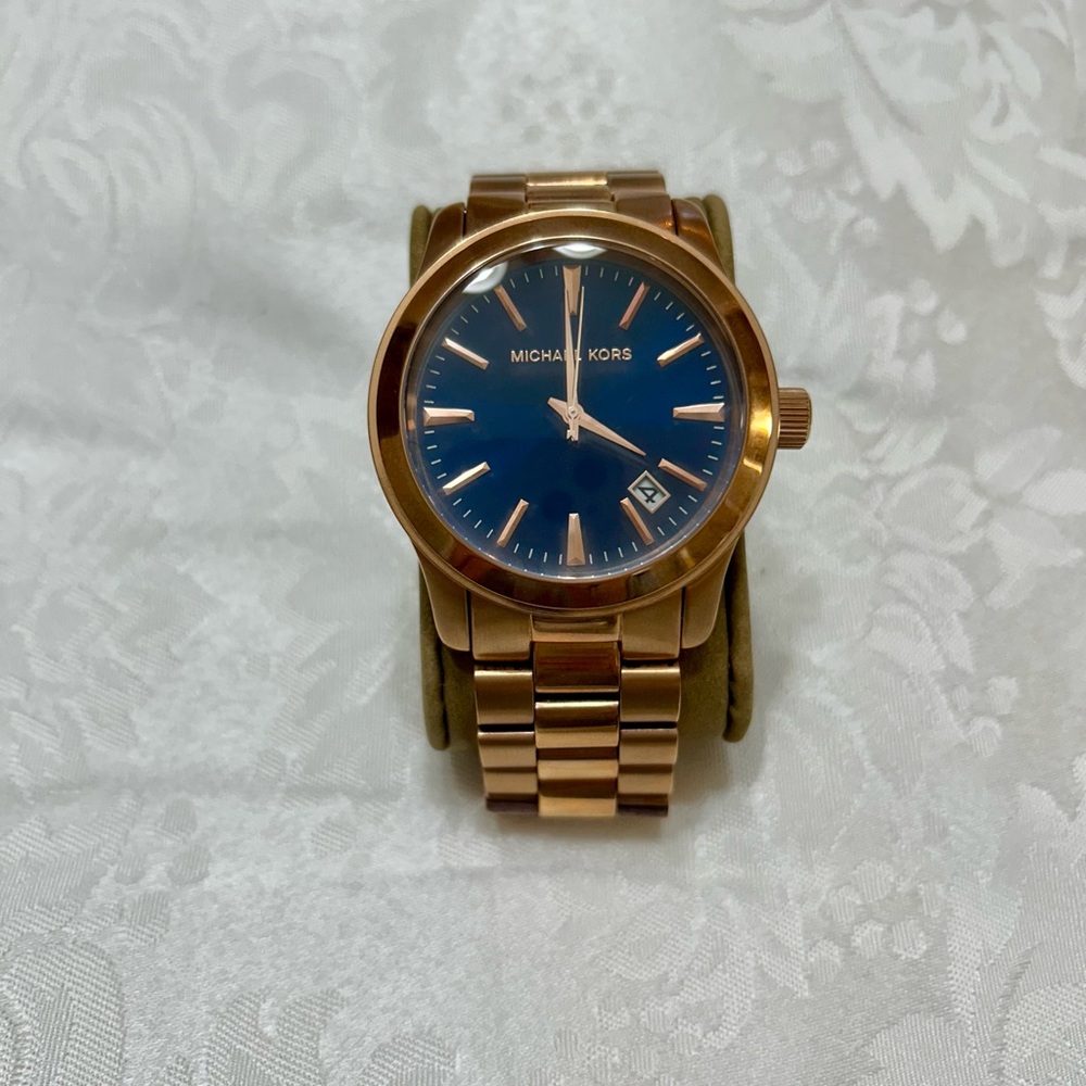 Elegant Michael Kors Rose Gold with Navy Blue Face Watch